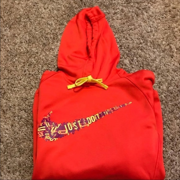 Nike sweatshirt - Picture 1 of 3